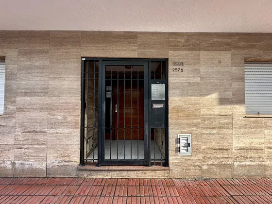 Alquiler 24 Meses. 2 Ambientes Contrafrente Plaza Mitre