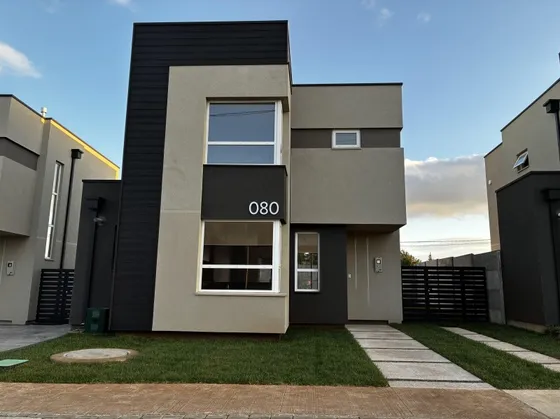 Se Arrienda Casa Nueva En Condominio 2d/3b