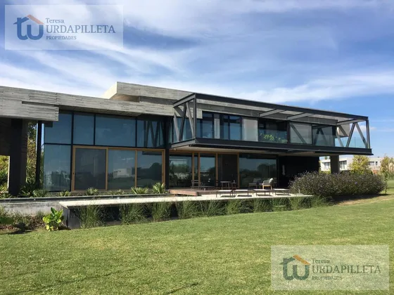 Casa En Venta Con Vista Al Golf En Pilará - La Volanta- Pilar