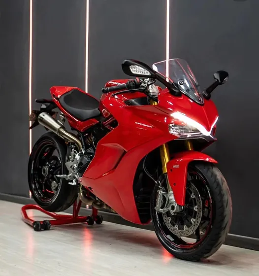 Ducati Supersport S
