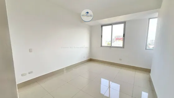 Apartamento De 2 Hab Zona Tranquila Piso Alto Id 3486