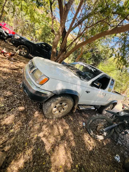 Nissan Frontier Motor 3.3 V6 Kim Cup Estándar Dos Palancas Americana
