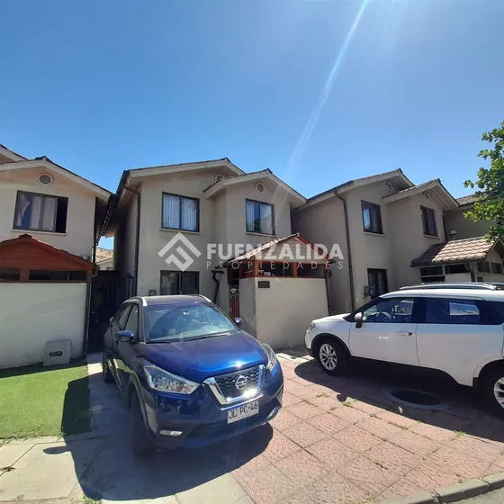 Casa En Venta De 3 Dorm. En Huechuraba