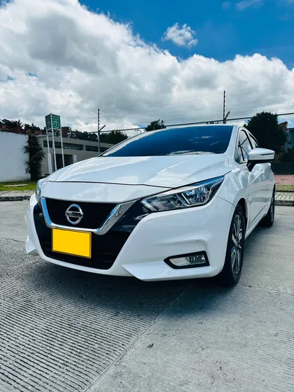 Nissan Versa 1.6 Advance Mt