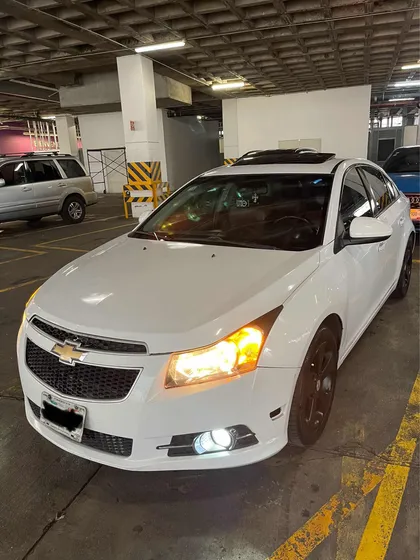 Chevrolet Cruze Lt 1.8 Qc R17 Piel At