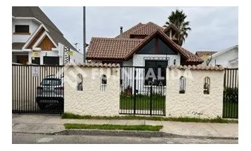 Casa En Venta De 5 Dorm. En Coquimbo