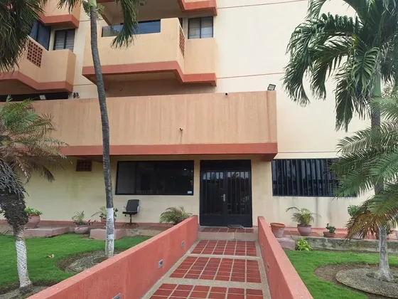 Apartamento En Venta En Playa Lido Res La Esmeralda Ls