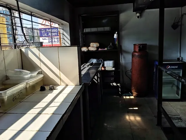 Leandro Araque Inzitu Realtors Vende Fondo De Comercio En Av. Bolivar   A Pie De Calle, En La Av. Bolívar De Valencia 