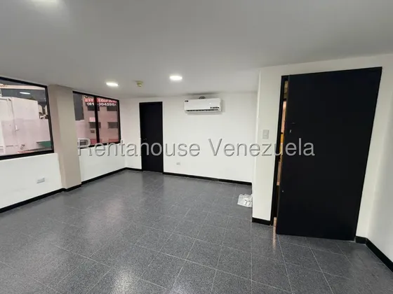 Excelente Local En Alquiler Las Mercedes Amc