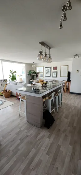 Venta Departamento Amplio, Luminoso Y Excelente Ubicación