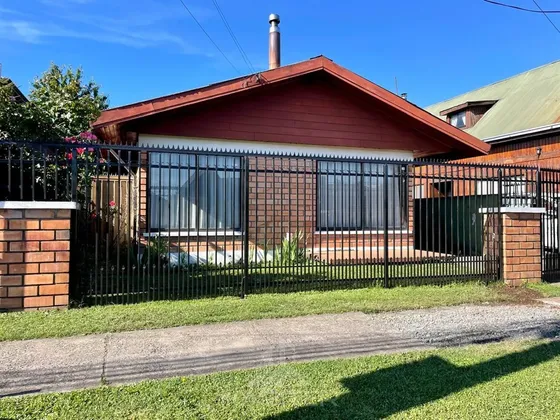 Casa En Venta De 4 Dorm. En Temuco