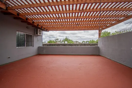 Venta Ph   6 Ambientes 4 Dormitorios  Terraza  Moron Sur  Apto Credito Permuta