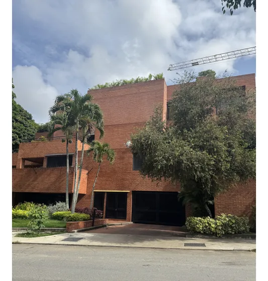 Se Vende/alquila Pb 350m2 Altamira 9330
