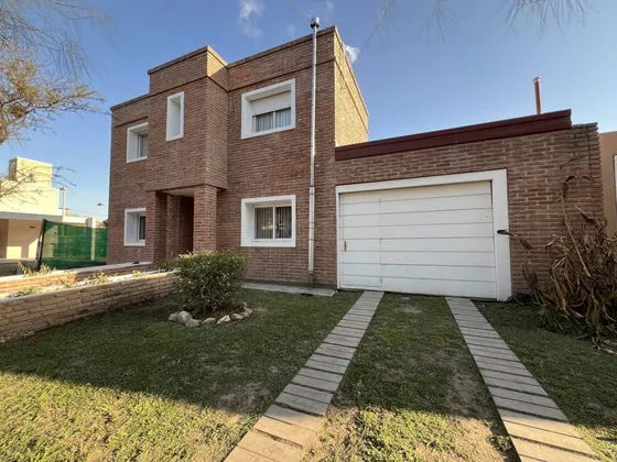 Venta Casa En San Alfonso Del Talar - Con Seguridad