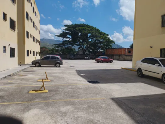 Apartamento Tipo Estudio En Colinas De Los Samanes Naguangua