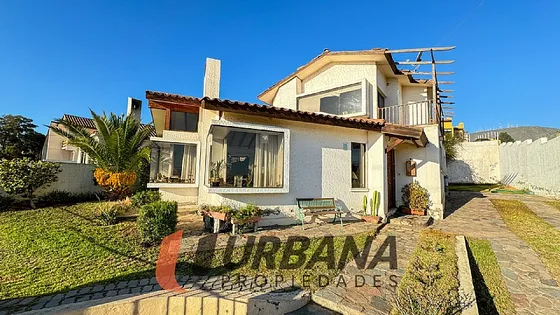 Casa En Gabriela Mistral Con Potencial Comercial