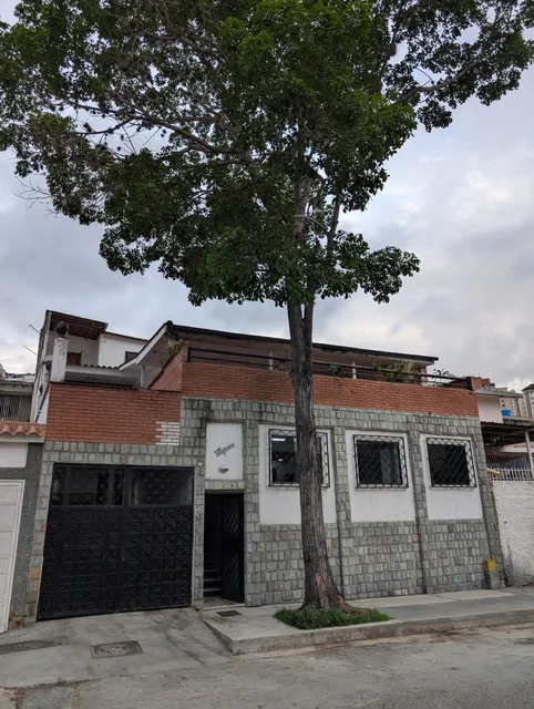 Casa Quinta  Palo Verde Remodelada Semi-amoblada Oportunidad