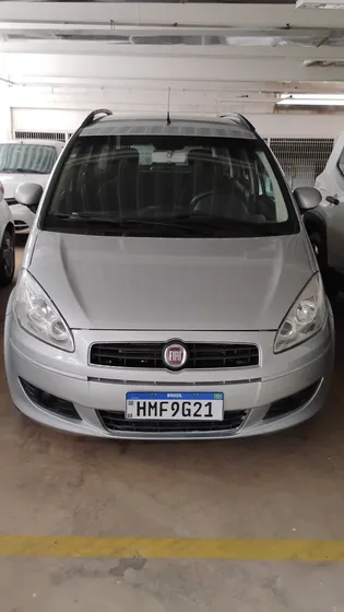 Fiat Idea 1.6 16v Essence Flex 5p