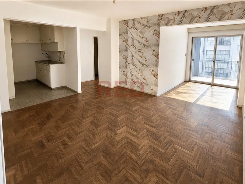 Apartamento De Dos Dormitorios En Alquiler En El Centro,  Andes Y 18
