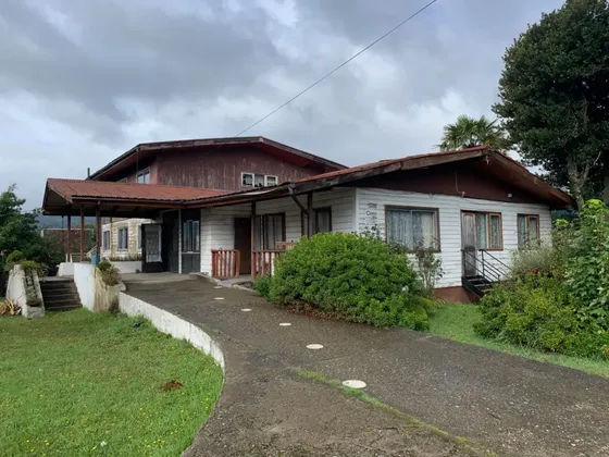 Gran Propiedad En Venta En René Schneider