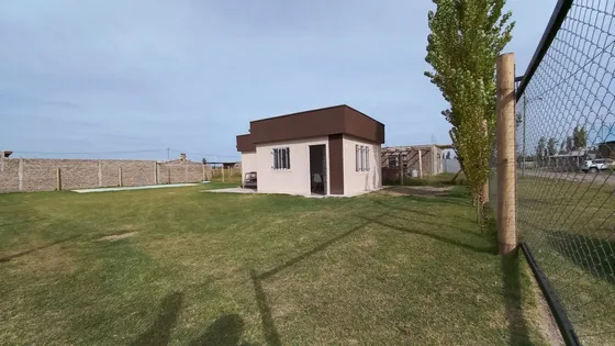 Venta Lote Con Casa Y Piscina Corralitos Gllèn