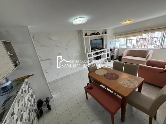 Venta Apartamento En Bucaramanga Sector De Provenza,  Disfruta De Una Ubicación Estratégica Y Una Espectacular Vista A La Reserva Natural. 