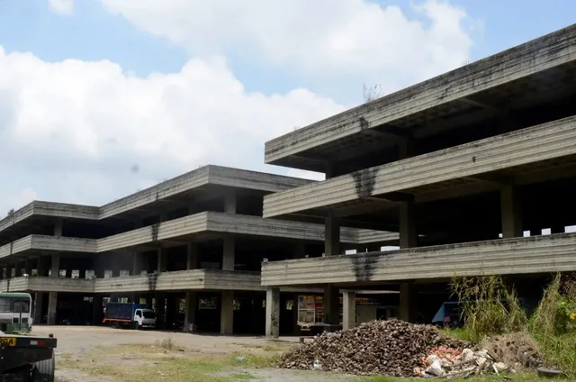 Centro Comercial En Construcción 