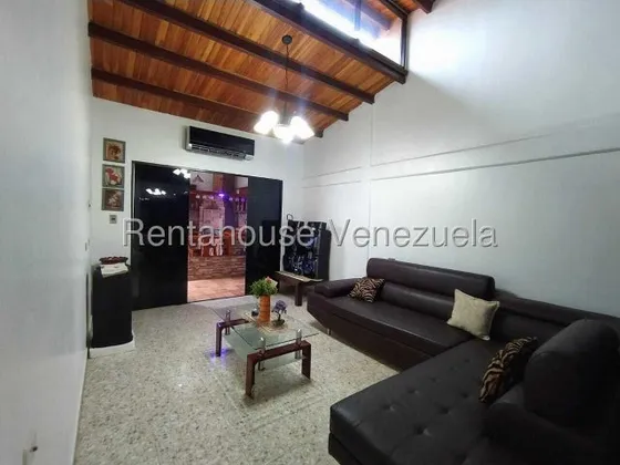 Erika Armeya Vende, Casa En La Urbanizacion La Trigaleña De Cabudare. Flex: 25-18744