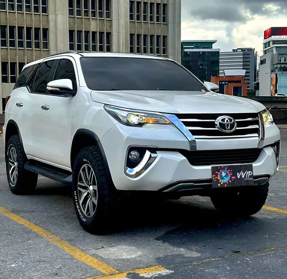 Toyota Fortuner Vxr
