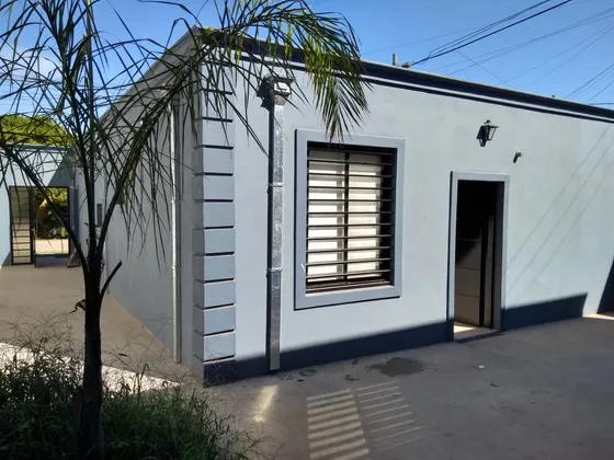 Venta Casa A Estrenar 5 Ambientes Centro Mariano Acosta Imperdible