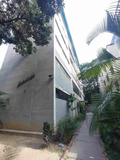 Oficina En Alquiler En Chacao, Uso Comercial Y Excelente Ubicación