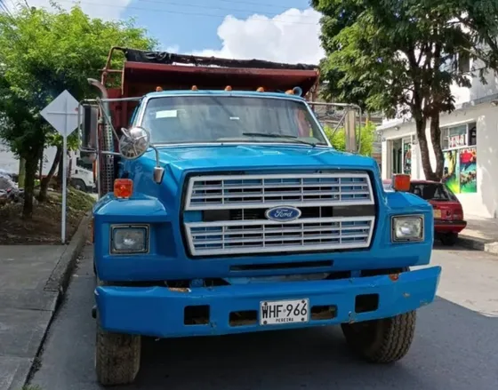 Volqueta Sencilla Ford F-7000