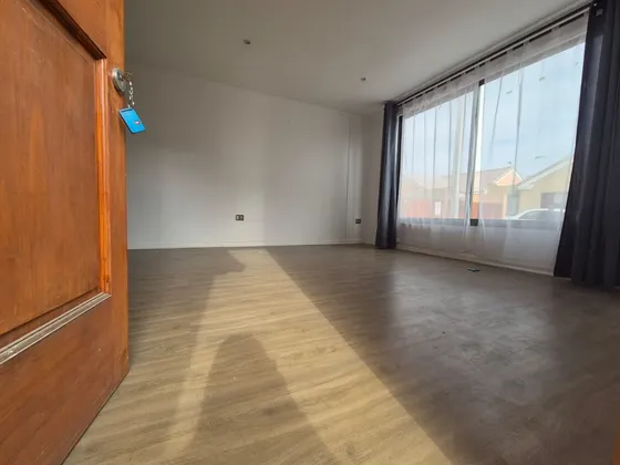 Se Arrienda Casa 3d+2b+ 1 Est. En Condominio Quillagua A 950