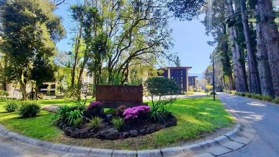 Townhouse En Parque Pinares, Condominio Con Playa Y Muelle