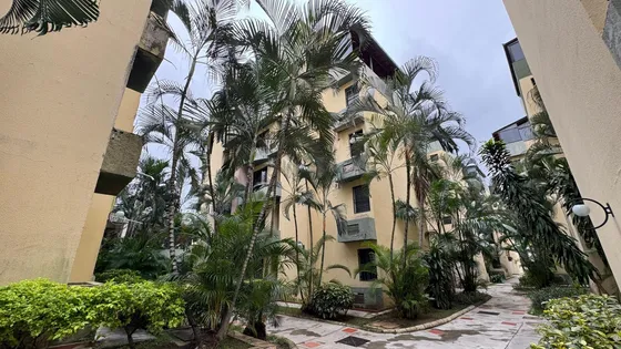 Grey Zuloaga Y Javier Philip Inzitu Realtors  Venden  Exclusivo Penthouse En Residencias Palma De Oro Campo Alegre Valencia Carabobo Venezuela 