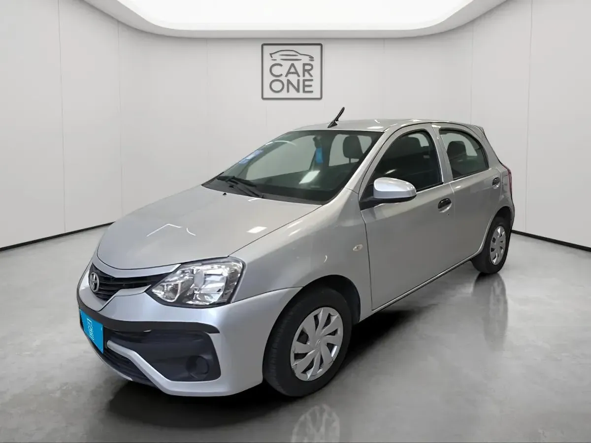 Toyota Etios 1.5 X MT6 5P