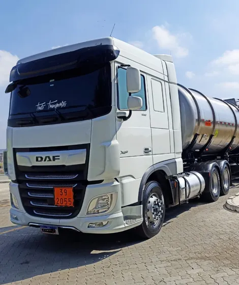 Daf Xf 530 6x4, Euro 6, Com Geladeira, Defletor