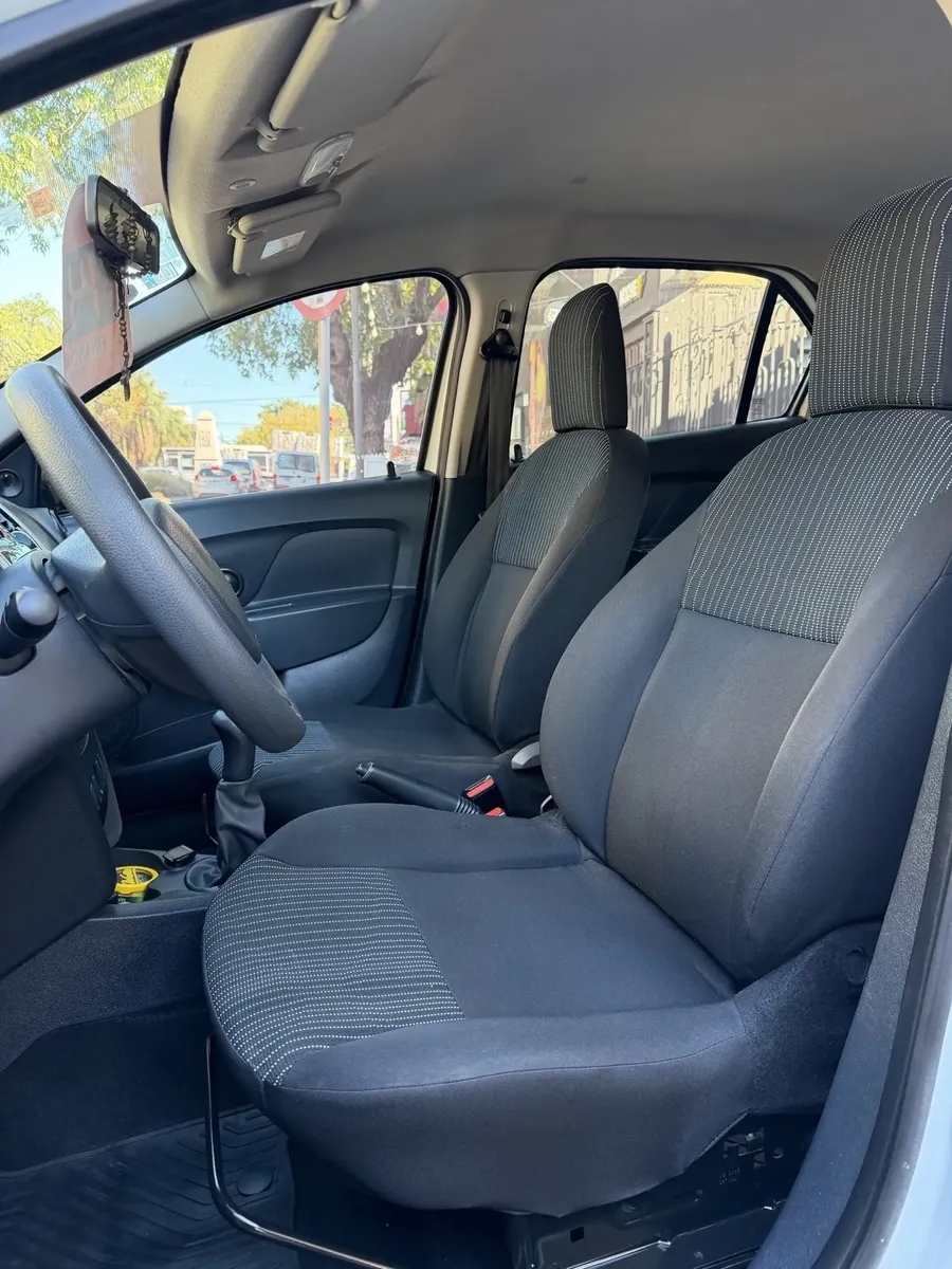 Renault Logan 1.6 Authentique 85cv5215520952424960012