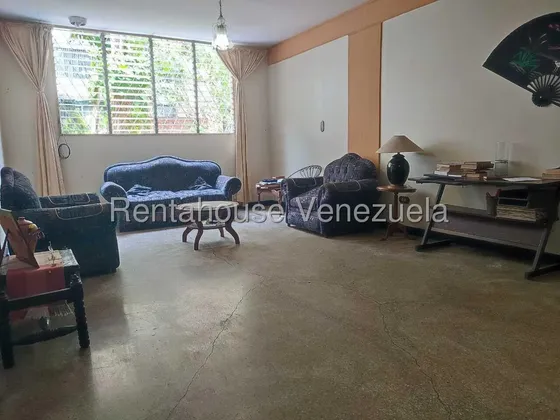 Venta Amplio Departamento De 4 Habitaciones Avenida Morán Barquisimeto,lara # 27-1234 Gm