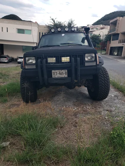 Jeep Cherokee Cherokee Sport 4x4 At