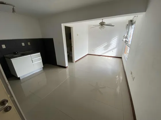 Monoambiente En Alquiler Buceo Prox A Montevideo Shopping Y Wtc