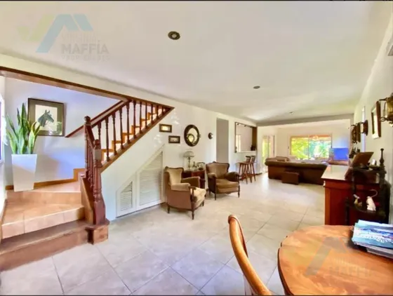 Venta Casa 5 Ambientes,   Barrio Fincas Del Lago