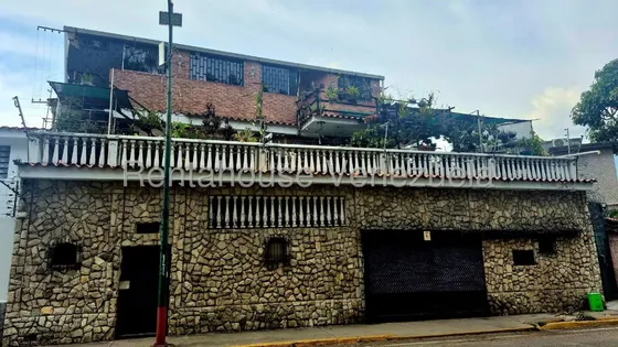 Casa 270m2 La California Sur Excelente Ubicación Terraza