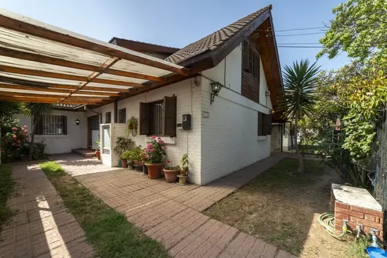 Casa 4 Dorm Y 4 Baños De Dos Pisos Y Gran Patio En Rancagua.