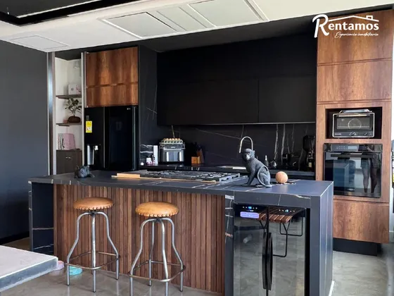 Apartamento En Venta En El Poblado. Cod V775574