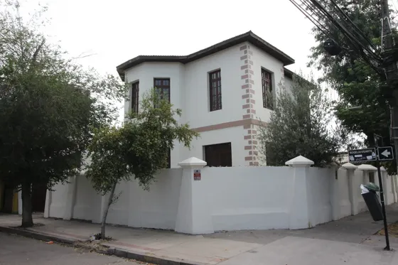 Metro Ñuble. Gran Casa Patrimonial. Remodelada. Única.