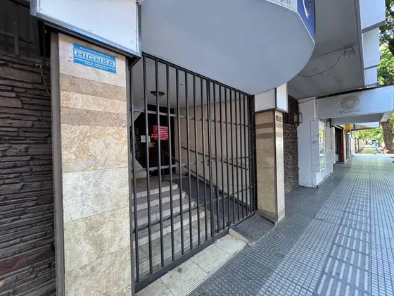 Venta De Departamento En Calle Mitre, Ciudad