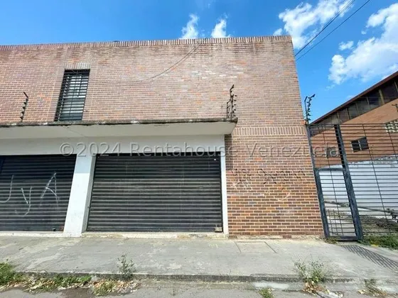 Local Comercial En Alquiler En Barquisimeto Crr 30 Espacio Total De 107m2 Sin Cortes De Luz Con Alta Seguridad Y En Optimas Condiciones! Cod 25 8799 Comunicate Soy Gabi Irastorza                      