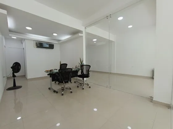 Local En Arriendo En Centro. Cod A15277
