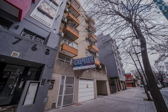 Departamento En Villa Devoto 2 Ambientes Al Frente 2 Baños, Balcón Aterrazado Y Gran Patio.